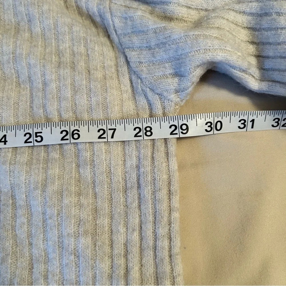 H&M Women Med Light Gray Oversized Mock Neck Ribbed Slit Hem Wool Blend Sweater - Picture 7 of 8